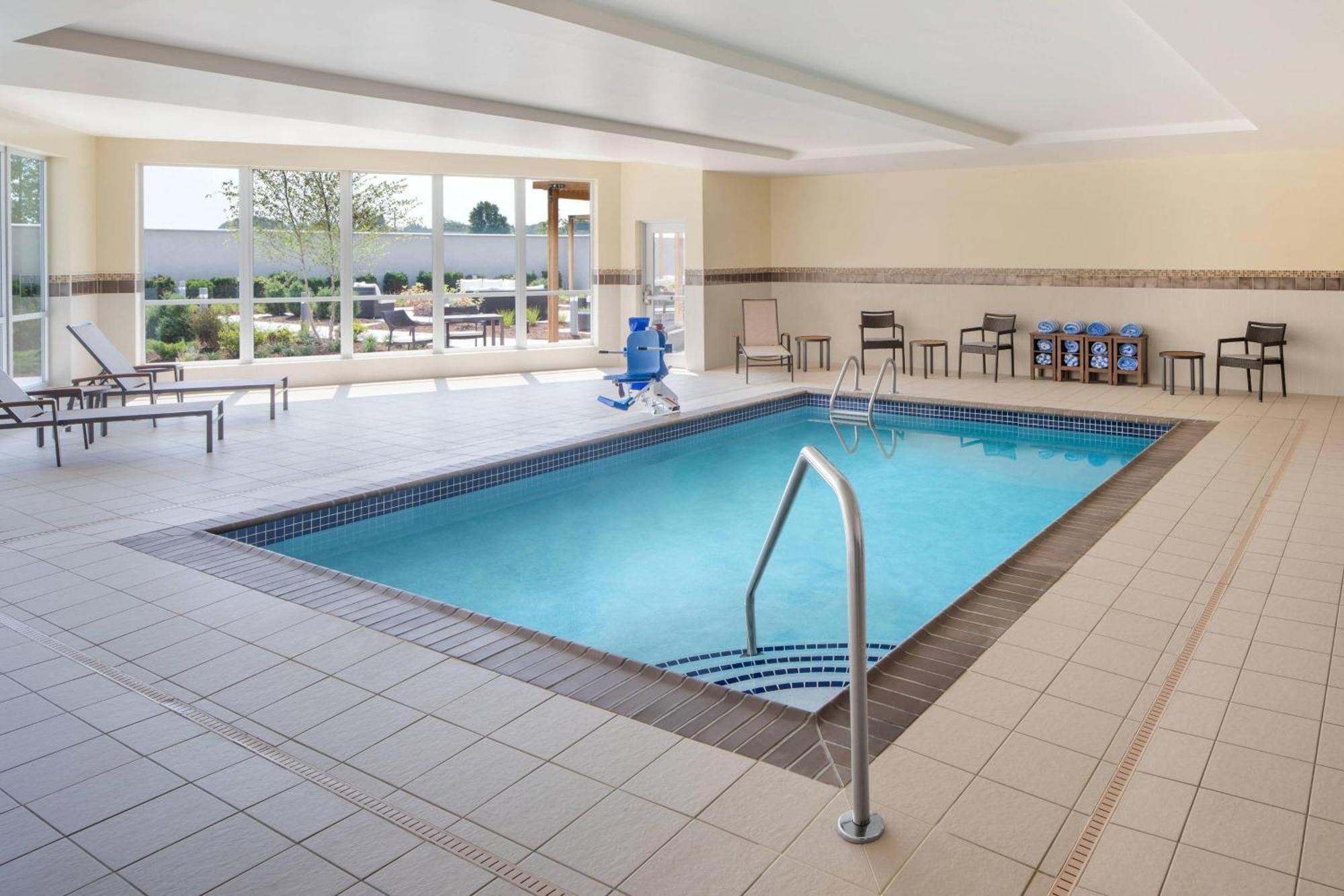 Courtyard By Marriott Wayne Fairfield Hotel Kültér fotó